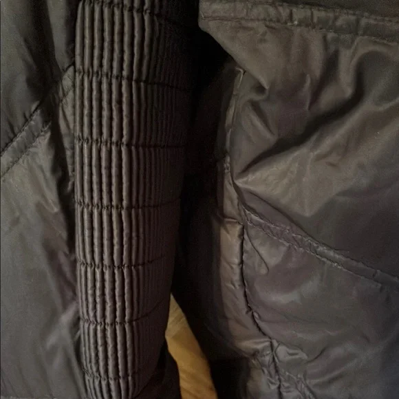 Michael Kors Black Puffer Coat with Hood and Quilted Design - Picture 6 of 8